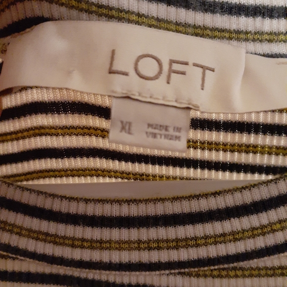 Top NWOT - Picture 7 of 8